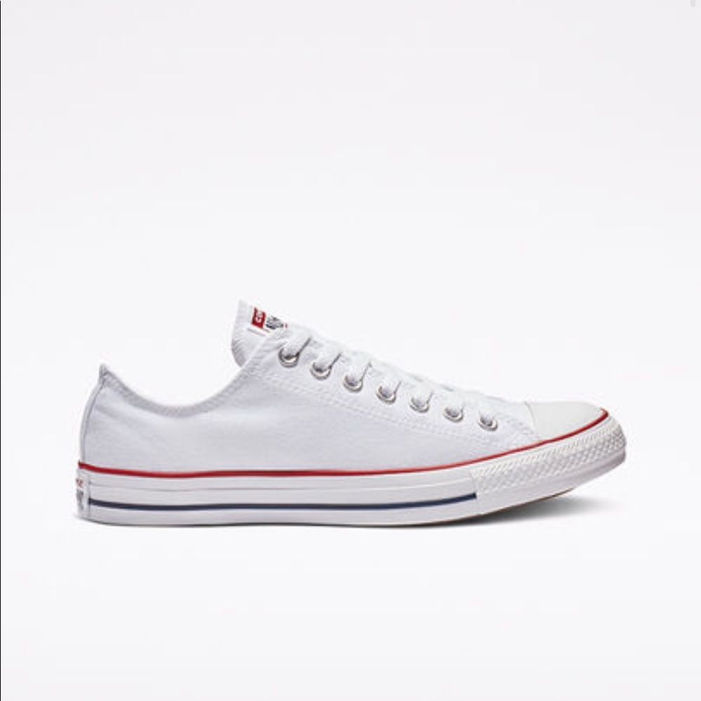 Chuck Taylor All Star Converse. Low top white. Size 6.